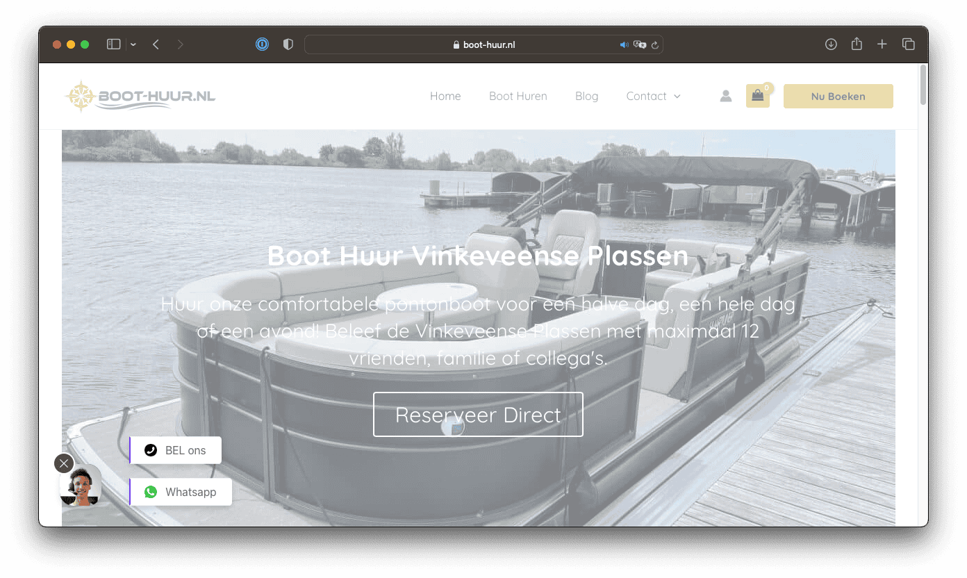 Website-interface voor "Boot Huur Vinkeveense Plassen" met een boot aangemeerd aan het water, met opties om te bellen, WhatsApp te gebruiken of direct te boeken.